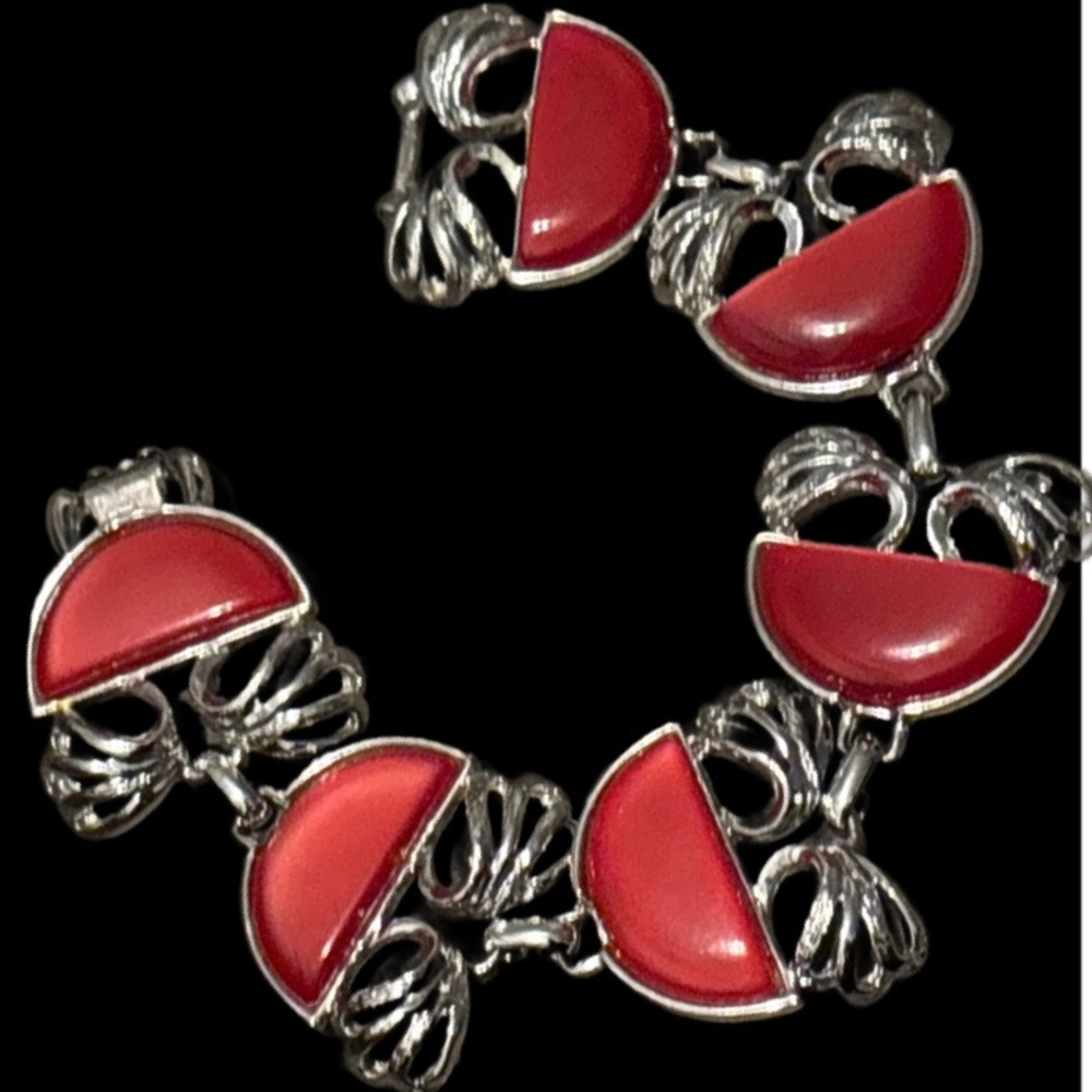 39. Elegant Coro Pegasus Red & Silver Link Bracelet